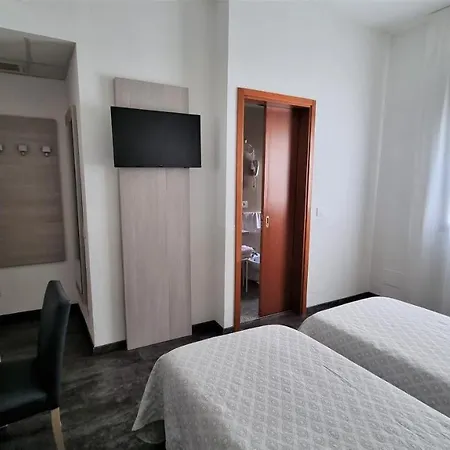 ホテル Alfa Fiera 4*