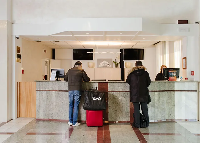 Alfa Fiera 호텔 4*